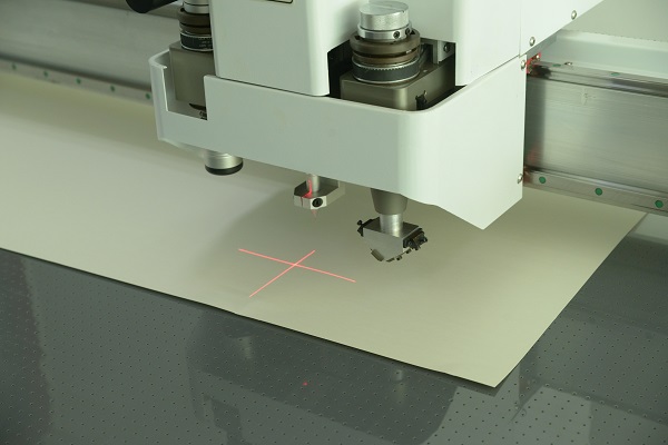 TSD Digital Oscillante Knife Cut Machine Bordo grigio V-cut